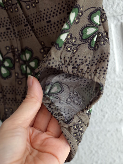 CARAMEL キャラメル Bakis Baby Bloomer, Polka Flower Print Putty リバティブルマ