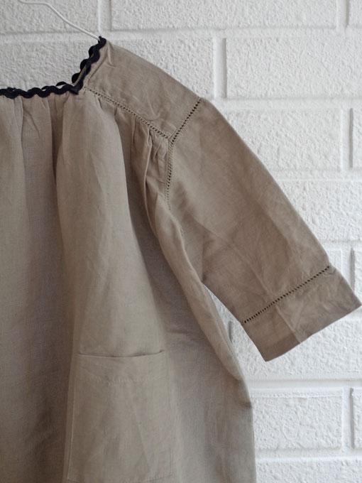CARAMEL キャラメル caramel baby&child Hyacinth Dress, Stone Grey スクウェアネックワンピース