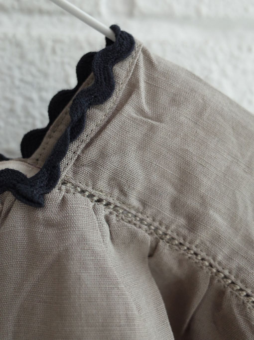 CARAMEL キャラメル caramel baby&child Hyacinth Dress, Stone Grey スクウェアネックワンピース