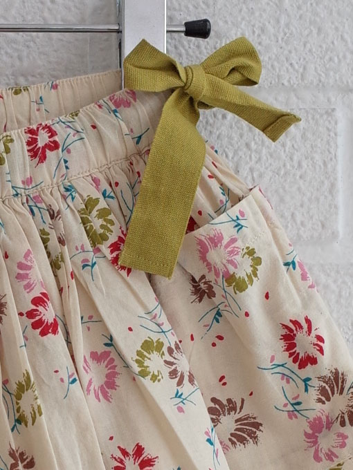 CARAMEL キャラメル caramel baby&child Iris Skirt, Painted Flower Print Cream プリントフレアスカート
