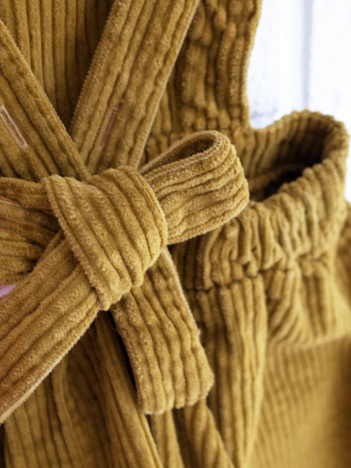 emile et ida　エミールエイダ　コーデュロイエプロンワンピース