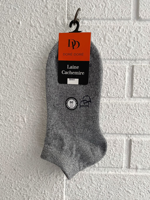 フランスブランド　DOREDORE 　ウールカシミアショートソックス