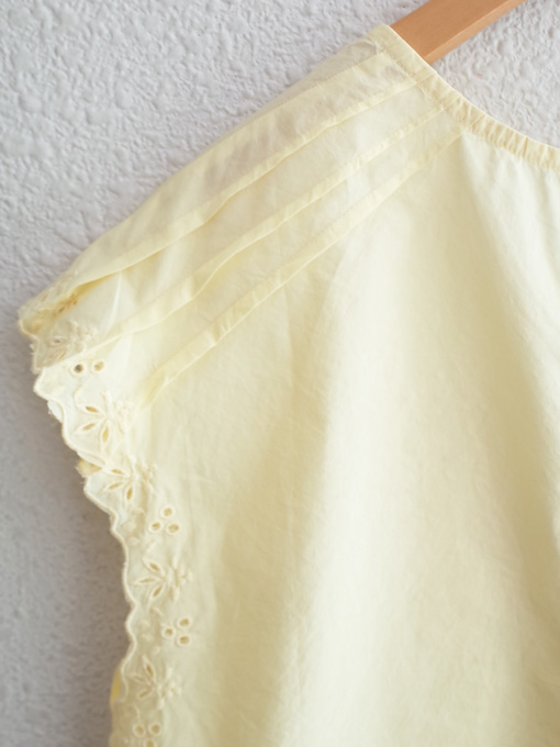 パリブランド　soeur　2022春夏コレクション　花刺繍ブラウス