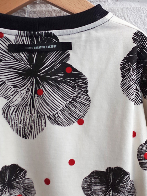 Little creative factory　リトルクリエイティブファクトリー　フラワープリント長袖Tシャツ