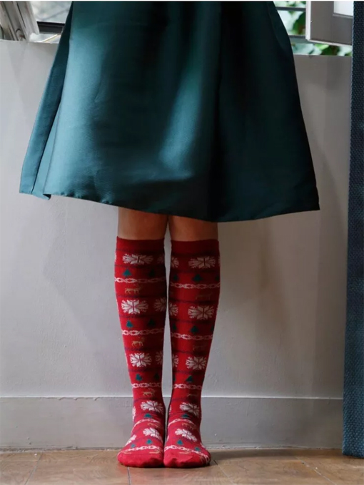 DORE DORE　クリスマスギリシャ柄ハイソックス　Long women's socks in Christmas Greek patterned wool
