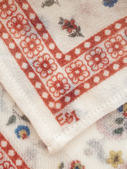 フランスブランド　emile et ida woman 　エミールエイダ　フラワープリントスカーフ