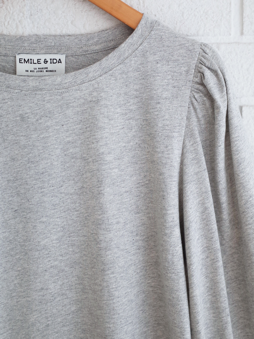 フランスブランド　emile et ida woman 　エミールエイダ　CAYDA　Ecru long-sleeved organic cotton T-shirt　パフスリーブ長袖Tシャツ