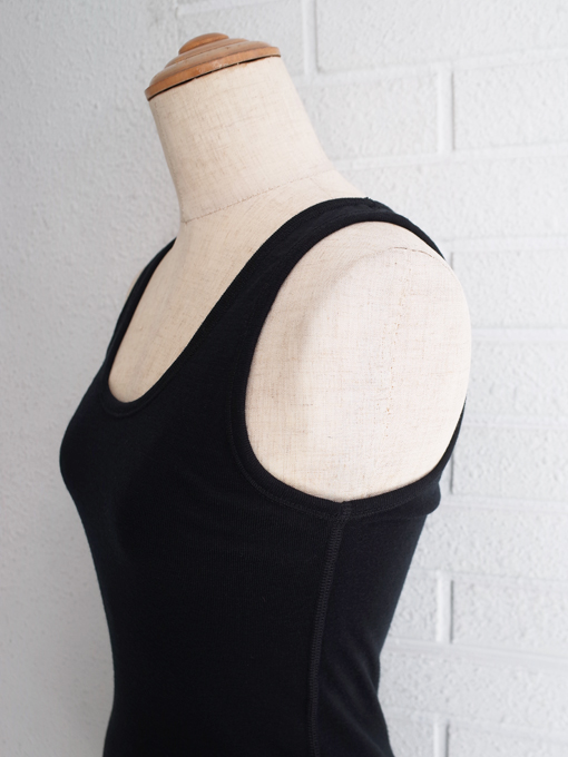 Joha　ヨハ　メリノウールを使用したデンマーク老舗ニットブランド　ウールタンクトップ