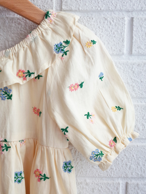 emile et ida kids エミールエイダ　Banana floral embroidered dress　小花刺繍ワンピース
