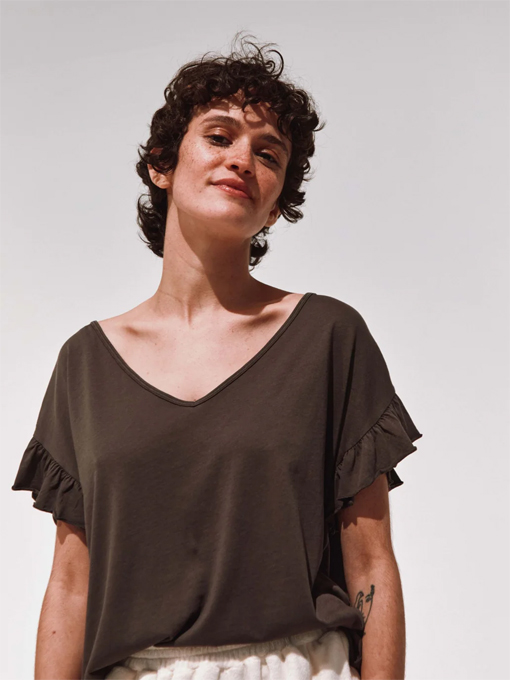 emile et ida woman エミールエイダ Asphalt organic cotton ruffled V-neck T-shirt オーガニックVネックTシャツ