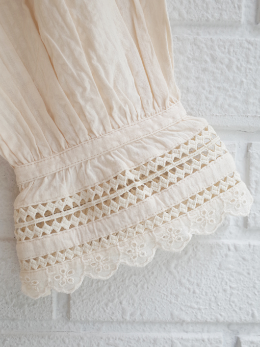 emile et ida woman　エミールエイダ　Ecru lace and english embroidered blouse　刺繍ブラウス