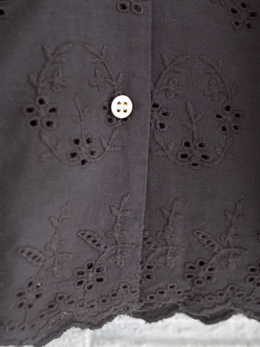 emile et ida woman　エミールエイダ　Asphalt English embroidery Blouse　刺繍ブラウス