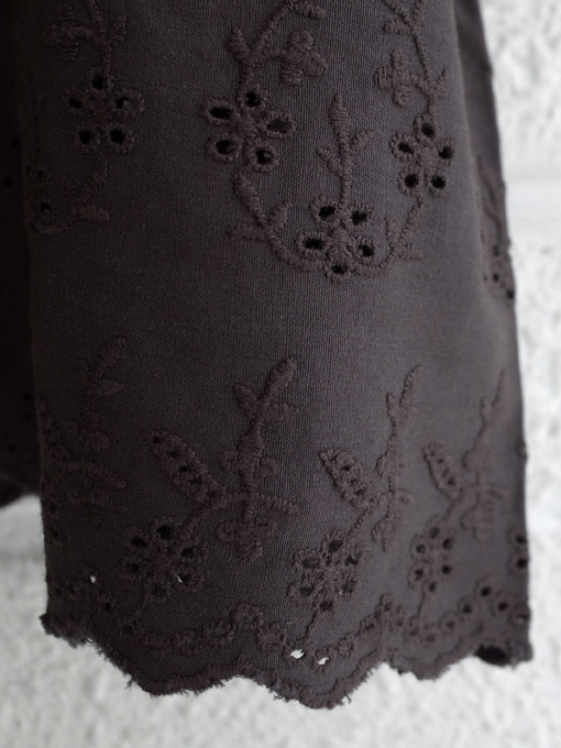 emile et ida woman　エミールエイダ　Asphalt English embroidery Blouse　刺繍ブラウス