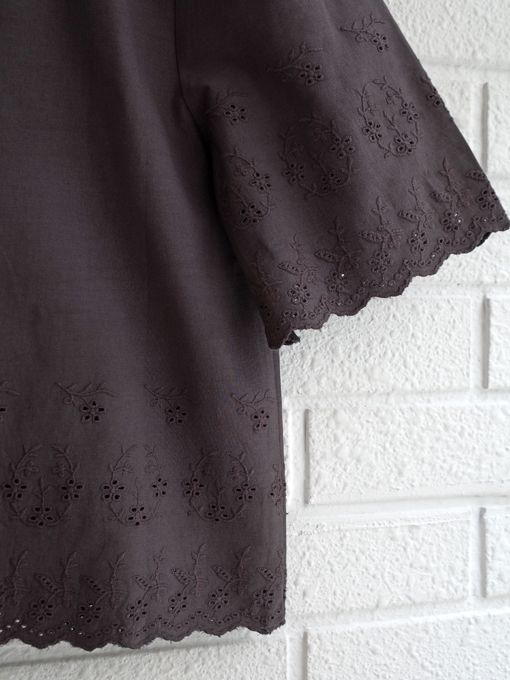 emile et ida woman　エミールエイダ　Asphalt English embroidery Blouse　刺繍ブラウス