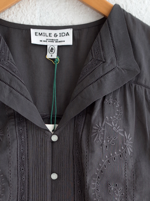 emile et ida woman　エミールエイダ　Vintage asphalt embroidered blouse　刺繍ブラウス