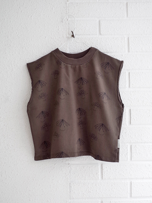 weekend house kids.　ウイークエンドハウスキッズ　Happy faces all over t-shirt　キッズノースリーブスウェットトップス