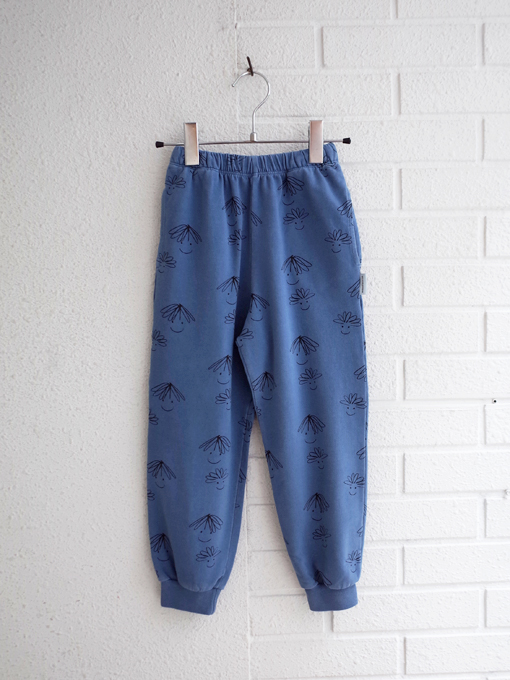weekend house kids.　ウイークエンドハウスキッズ　happy faces all over sweatpants　キッズスウェットパンツ
