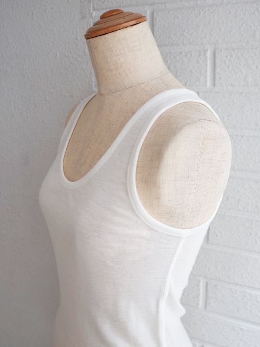 Joha　ヨハ　メリノウールを使用したデンマーク老舗ニットブランド　ウールタンクトップ