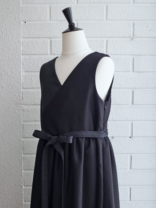 aulutin　ウール切替Vネックジャンパースカート