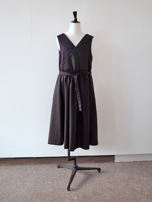 aulutin　ウール切替Vネックジャンパースカート