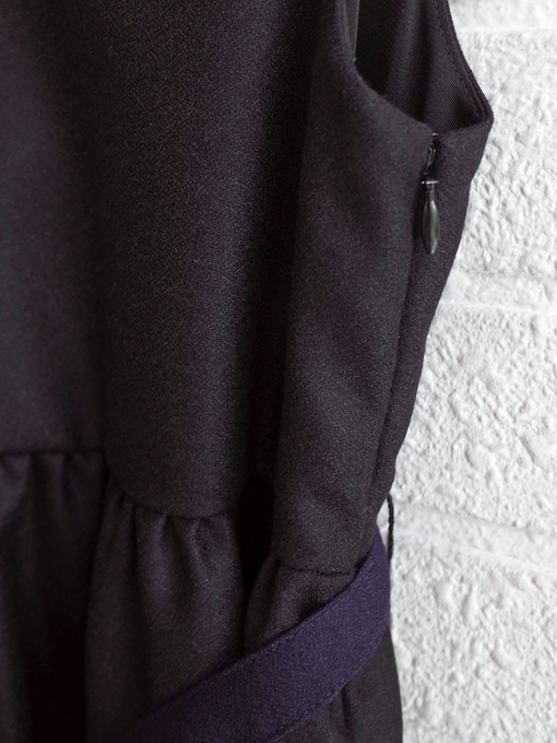 aulutin　ウール切替Vネックジャンパースカート