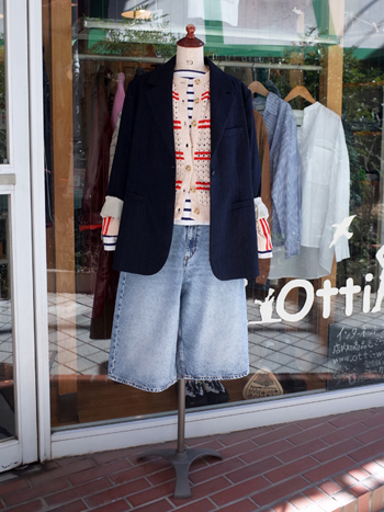 bellerose woman　シーズンレスのピンストライプジャケット