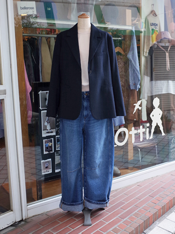 bellerose woman　シーズンレスのピンストライプジャケット