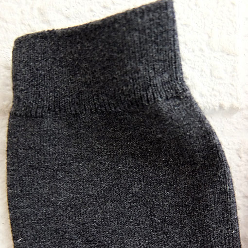 スペインのバルセロナにある1898年創業の老舗ブランドCONRORのフットウェア　Plain stitch high socks　プレーンハイソックス