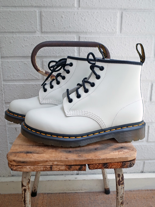 ドクターマーチン Dr.Martens 6ホール UK4