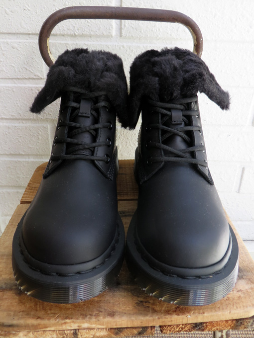 Dr. Martens ドクターマーチン WINTER GRIP 1460 8ホール KOLBERT BLACK SNOW PLOW WP & WAXY WATERPROOF