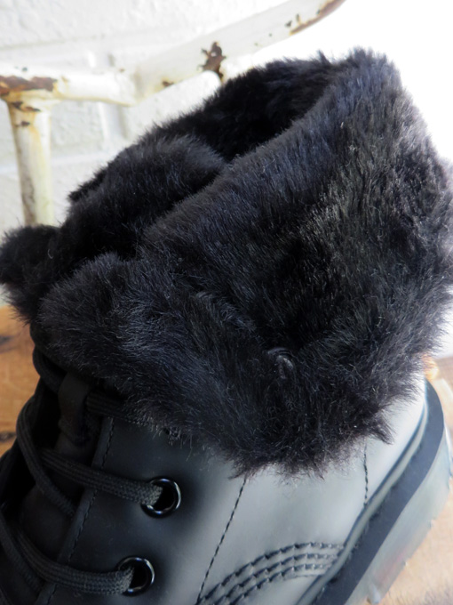 Dr. Martens ドクターマーチン WINTER GRIP 1460 8ホール KOLBERT BLACK SNOW PLOW WP & WAXY WATERPROOF