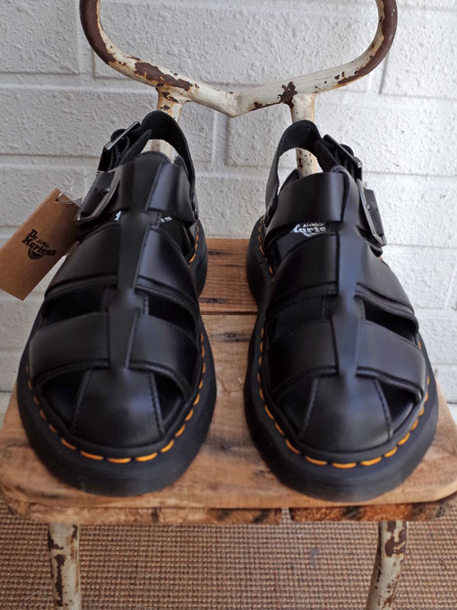 Dr.martens ドクターマーチン ZEBRILUS BLACK BRANDO マイルス スライドサンダル