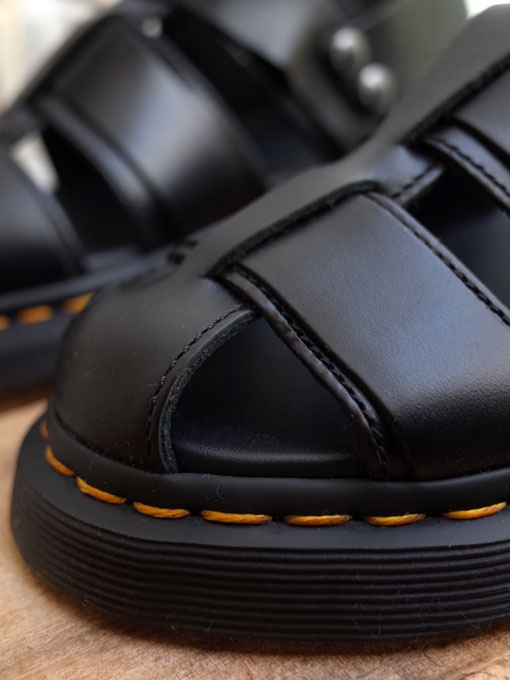 Dr.martens ドクターマーチン ZEBRILUS BLACK BRANDO マイルス スライドサンダル