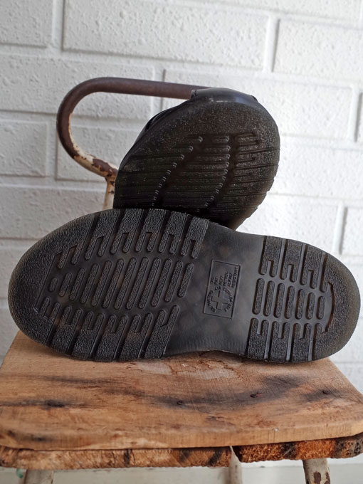 Dr.martens ドクターマーチン ZEBRILUS BLACK BRANDO マイルス スライドサンダル