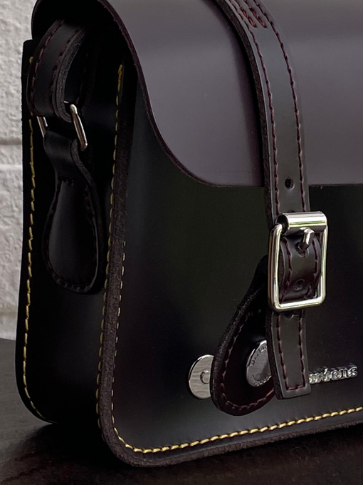 [22AW]Dr. Martens　SATCHEL BAG　7インチ レザーサッチェルバッグ（バーガンディ）