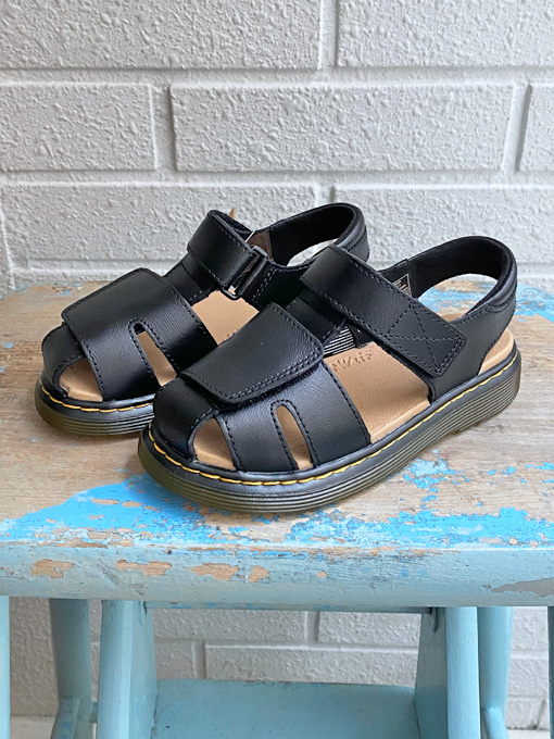 Dr. Martens　MOBY キッズサンダル