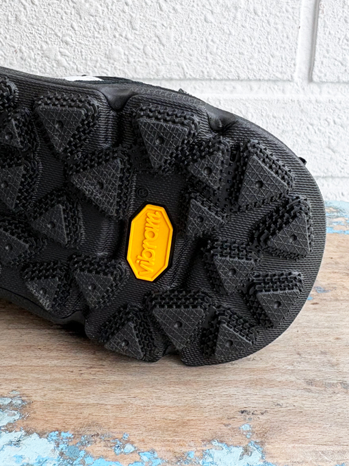 IWANO2 White/Black　Flower MOUNTAIN　フラワーマウンテン　スニーカー