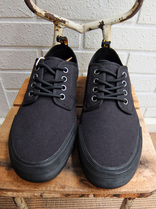 Dr.martens ドクターマーチン VISTA PRESSLER BLACK CANVAS キャンバススニーカー