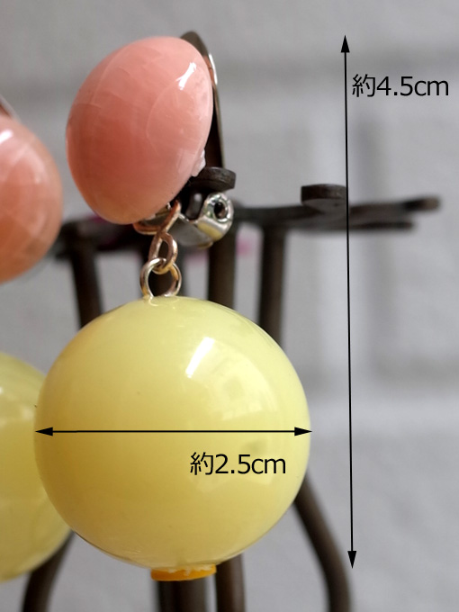 パリのアクセサリー 蚤の市 ボールイヤリング
